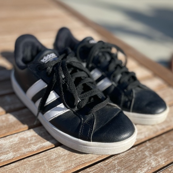 Adidas Cloudfoam Black Women's Sneakers 6.5 - Picture 1 of 6